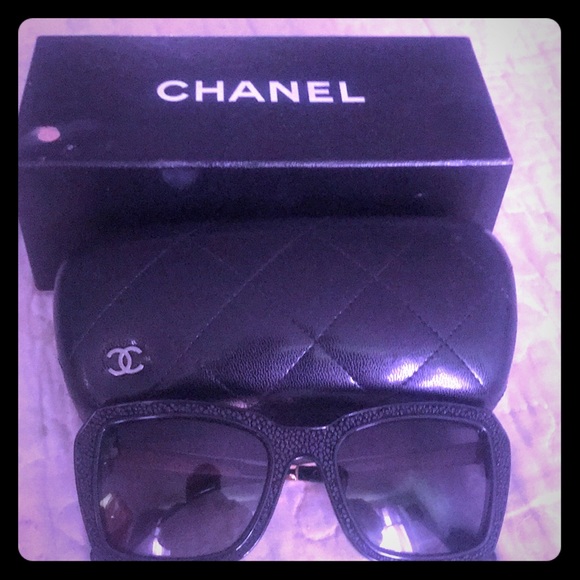 Chanel sunglasses - Picture 1 of 4